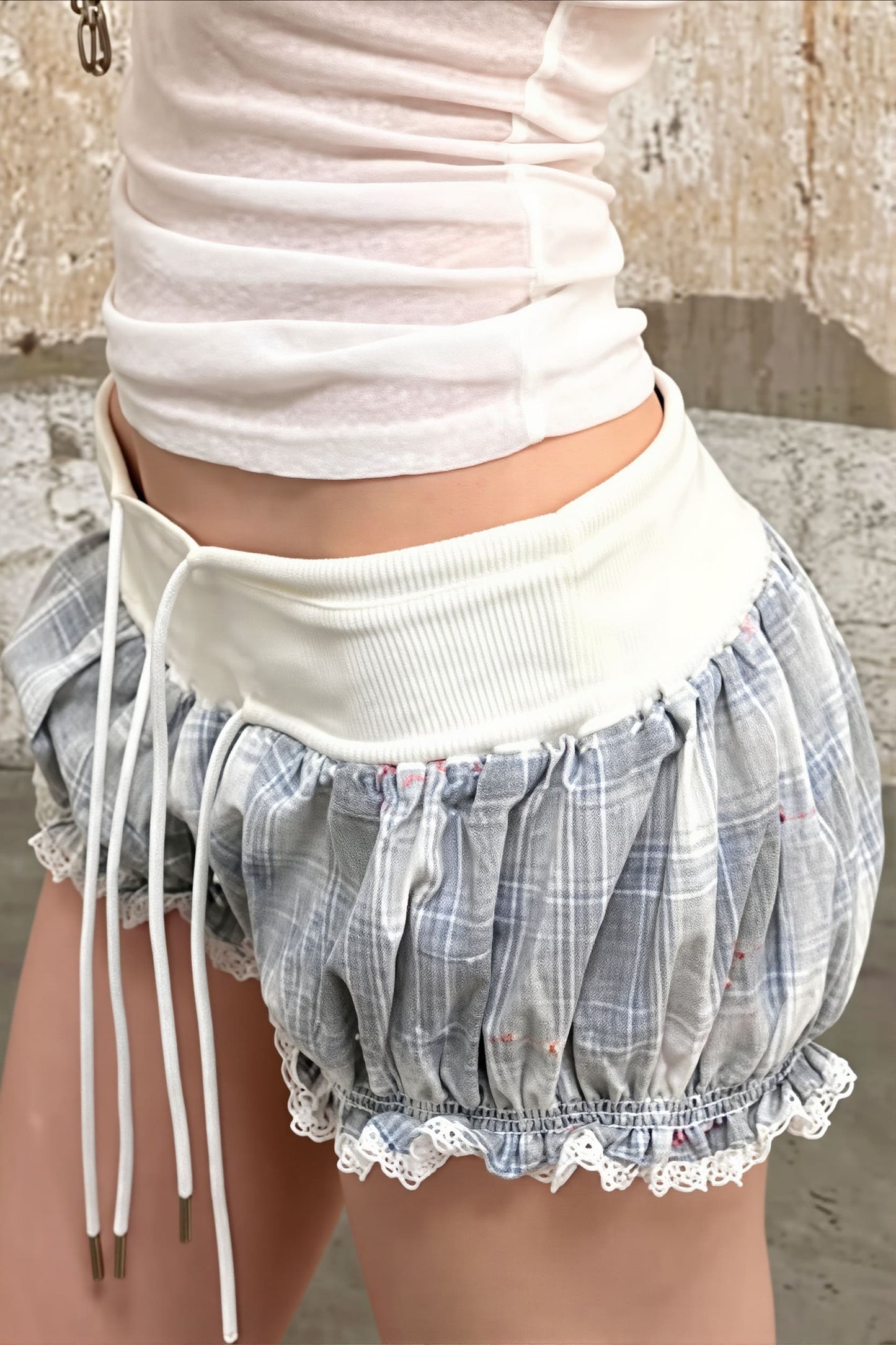 Low Waist Tie Plaid Print Tulip Shorts