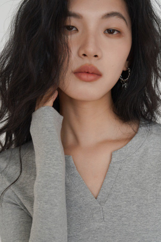 Heather Grey Fitted V-Neck Long-Sleeve Knit Top